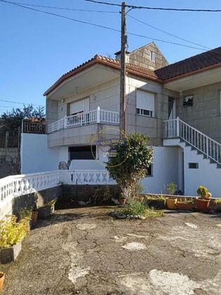 Foto 2 de Casa en venta en Castrelos - Sardoma de 3 habitaciones con garaje y balcón