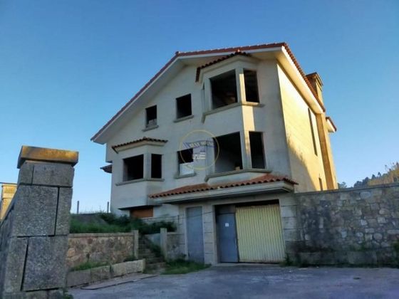 Foto 1 de Venta de chalet en Matamá - Beade - Bembrive - Valádares - Zamáns de 5 habitaciones con piscina y garaje