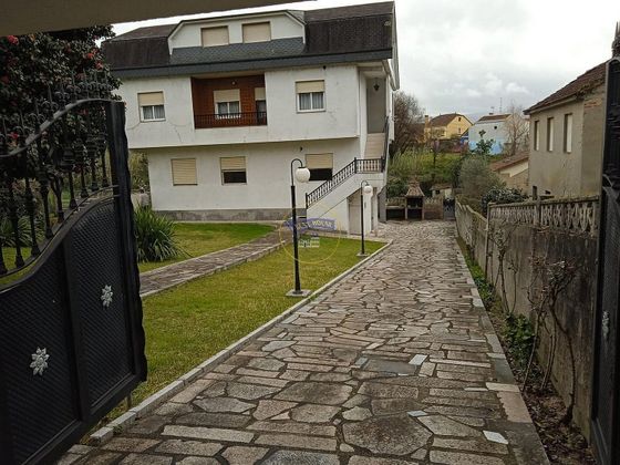 Foto 1 de Xalet en venda a Salgueira - O Castaño de 9 habitacions amb terrassa i garatge