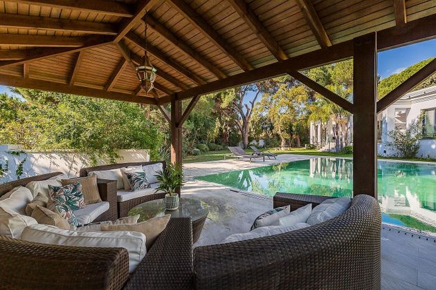 Foto 2 de Xalet en venda a Cabo Pino - Reserva de Marbella de 5 habitacions amb terrassa i piscina