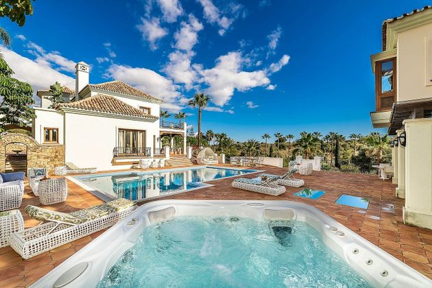 Foto 1 de Xalet en venda a calle El Paraíso de 16 habitacions amb terrassa i piscina