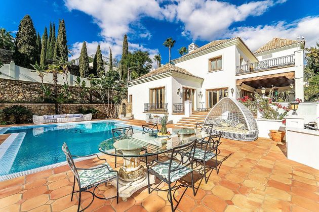 Foto 2 de Xalet en venda a calle El Paraíso de 16 habitacions amb terrassa i piscina