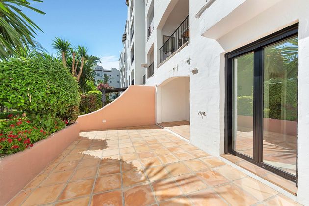 Foto 2 de Venta de piso en urbanización Jardines del Puerto de 2 habitaciones con terraza y piscina