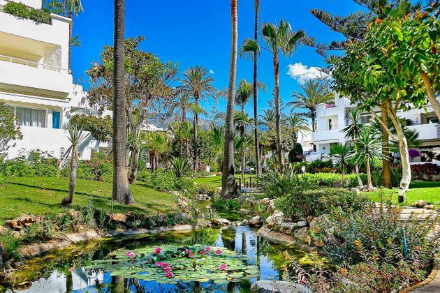 Foto 2 de Dúplex en venda a urbanización Alhambra del Mar de 3 habitacions amb terrassa i piscina