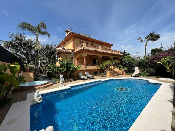 Foto 1 de Xalet en venda a urbanización Montecarlo de 4 habitacions amb terrassa i piscina