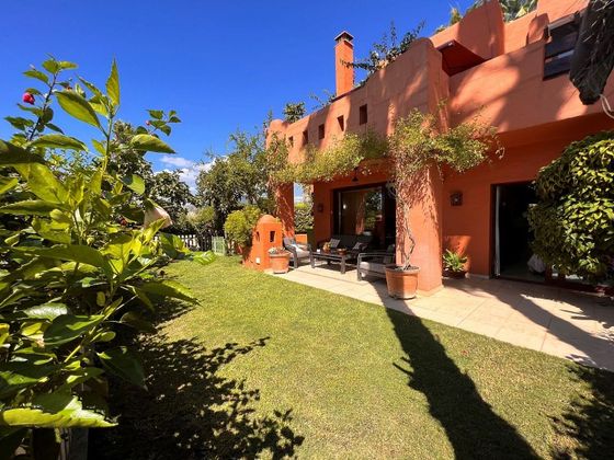 Foto 1 de Casa en venta en calle Montemarbella Club de 4 habitaciones con terraza y piscina