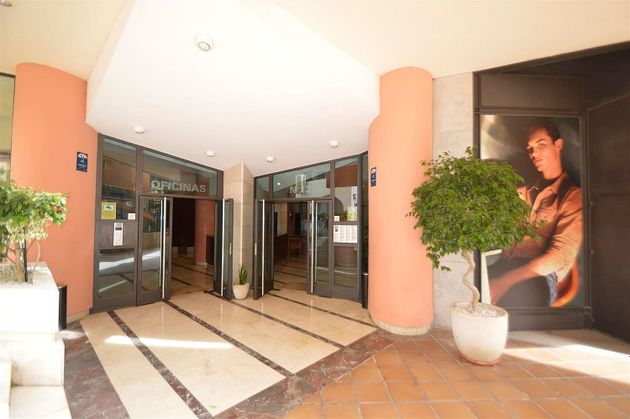 Foto 2 de Alquiler de oficina en avenida Ricardo Soriano de 424 m²