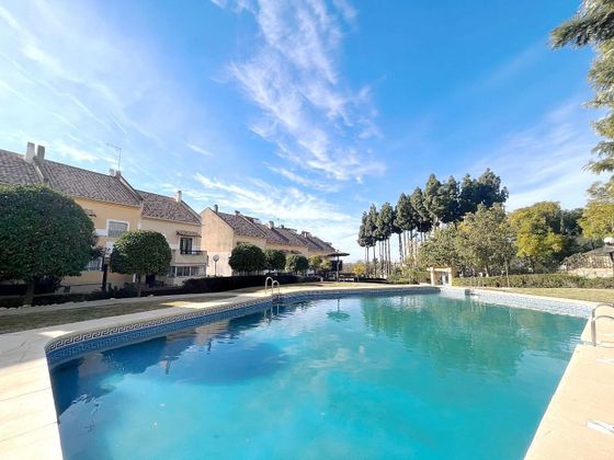 Foto 1 de Casa en venda a calle Del Trapiche de 6 habitacions amb terrassa i piscina