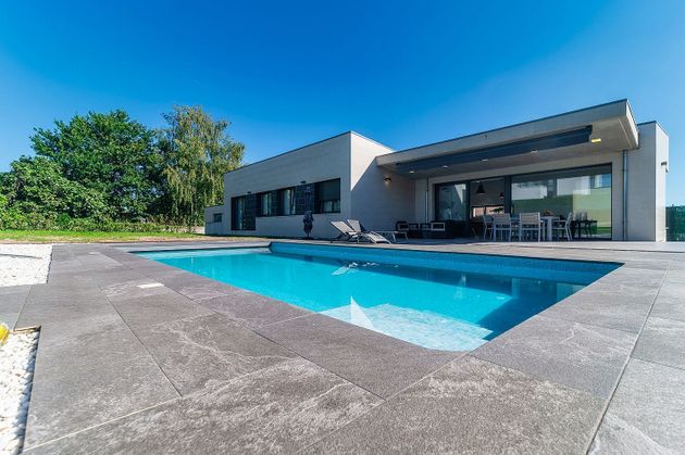 Foto 2 de Casa en venda a calle Del Praón de 4 habitacions amb piscina i garatge