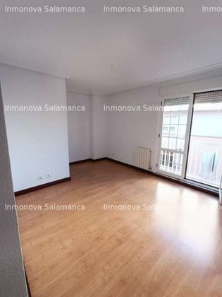 Foto 1 de Pis en venda a Pizarrales de 2 habitacions amb terrassa i garatge