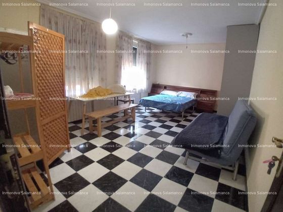 Foto 1 de Pis en lloguer a Hospitales - Campus de 6 habitacions amb mobles i calefacció
