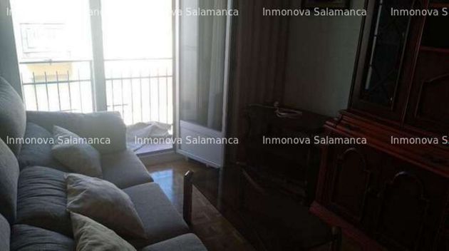 Foto 2 de Pis en lloguer a Carmelitas - San Marcos - Campillo de 3 habitacions amb terrassa i mobles