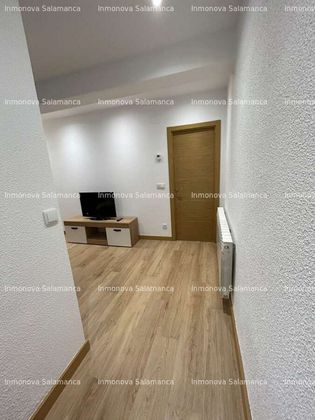 Foto 2 de Pis en lloguer a Vidal de 4 habitacions amb mobles i balcó