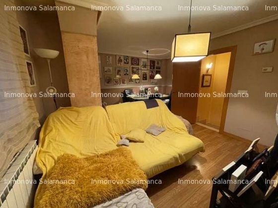 Foto 2 de Casa en venda a Villares de la Reina de 2 habitacions amb terrassa i piscina