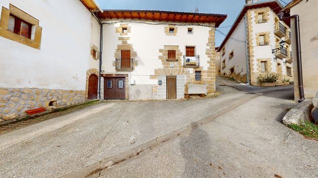 Foto 1 de Casa en venta en Guesálaz de 5 habitaciones y 158 m²
