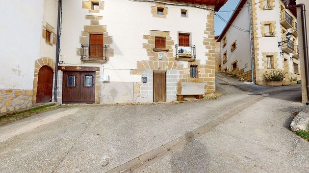 Foto 2 de Casa en venta en Guesálaz de 5 habitaciones y 158 m²