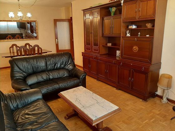 Foto 1 de Alquiler de piso en Ermitagaña - Mendebaldea de 3 habitaciones con muebles y calefacción