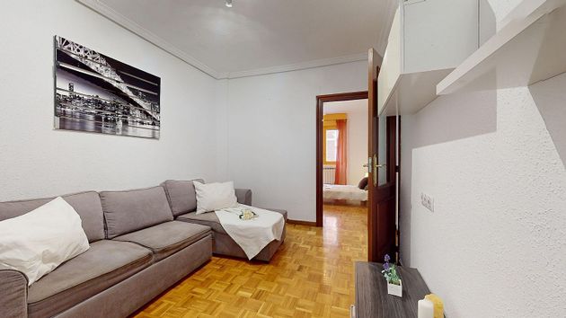 Foto 2 de Venta de piso en Echavacóiz de 3 habitaciones con terraza y calefacción