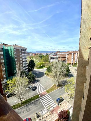 Foto 2 de Pis en venda a calle La Rioja de 1 habitació amb terrassa i garatge