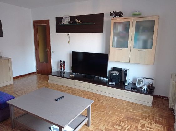 Foto 1 de Pis en lloguer a calle Luis Morondo Urra de 3 habitacions amb terrassa i mobles