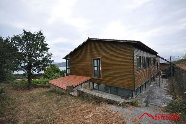 Foto 2 de Casa en venda a Outes de 3 habitacions i 450 m²