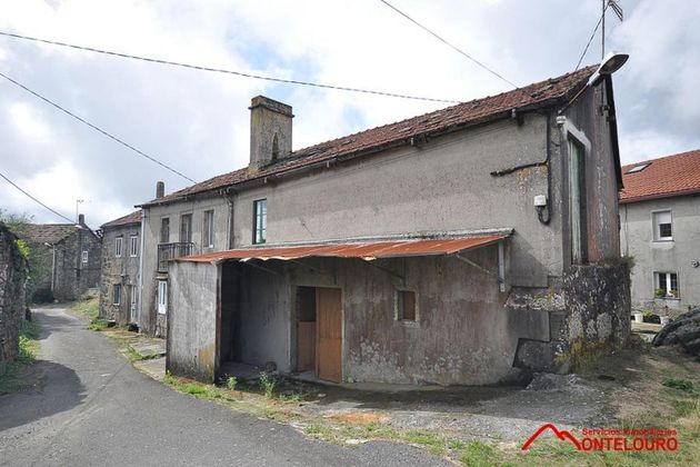 Foto 2 de Casa en venda a Mazaricos de 4 habitacions amb garatge i jardí