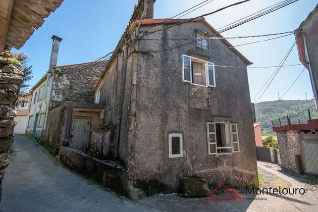 Foto 1 de Casa en venda a Outes de 3 habitacions amb terrassa i garatge