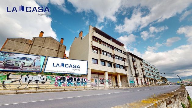Foto 1 de Piso en venta en San Ignacio-Elorrieta de 3 habitaciones con terraza y balcón