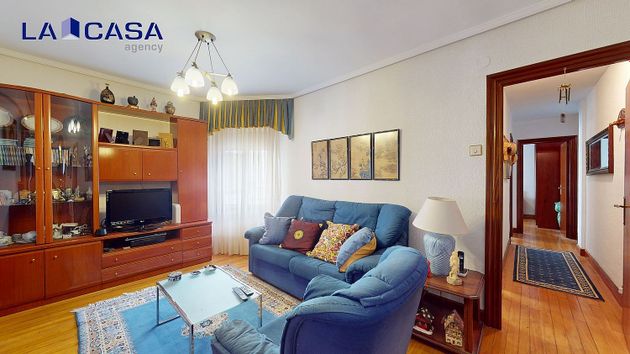 Foto 2 de Piso en venta en Arangoiti de 3 habitaciones con balcón y calefacción
