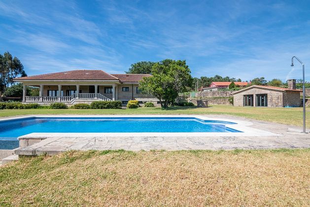 Foto 1 de Xalet en venda a Tomiño de 10 habitacions amb terrassa i piscina