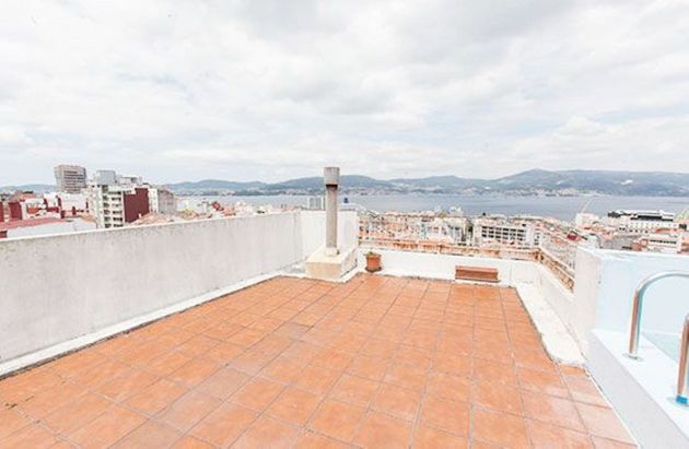 Foto 2 de Dúplex en venda a Praza España - Casablanca de 3 habitacions amb terrassa i calefacció