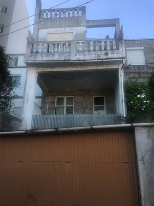 Foto 2 de Casa adosada en venta en Travesía de Vigo - San Xoán de 4 habitaciones con balcón