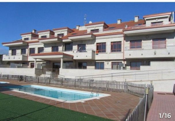 Foto 1 de Venta de piso en calle Barbeito de 2 habitaciones con terraza y piscina