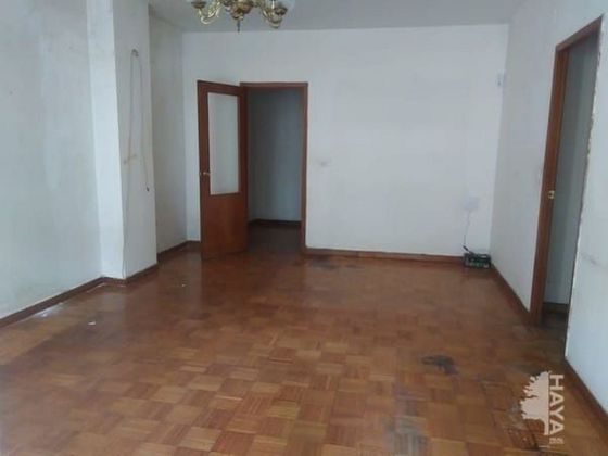 Foto 2 de Pis en venda a Ribadavia de 2 habitacions i 90 m²