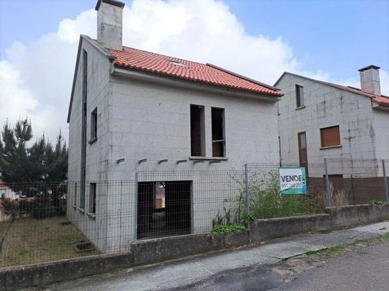 Foto 2 de Venta de chalet en calle Vilar de 4 habitaciones con terraza y garaje