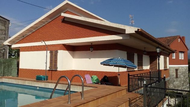 Foto 1 de Venta de chalet en Crecente de 4 habitaciones con terraza y piscina