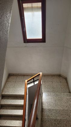 Foto 2 de Venta de piso en calle Maximiliano Garcia Soriano de 3 habitaciones con balcón y calefacción