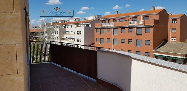 Foto 1 de Àtic en venda a Santa Marta de Tormes de 1 habitació amb terrassa i garatge