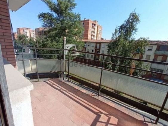 Foto 1 de Pis en venda a Centro - Logroño de 4 habitacions amb terrassa i balcó
