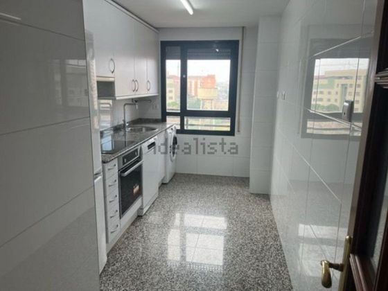 Foto 2 de Pis en venda a Cascajos - Piqueras de 3 habitacions amb terrassa i garatge