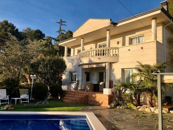 Foto 2 de Casa en venda a Corbera de Llobregat de 4 habitacions amb terrassa i piscina