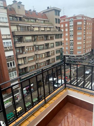 Foto 2 de Venta de piso en Ametzola de 4 habitaciones con garaje y balcón