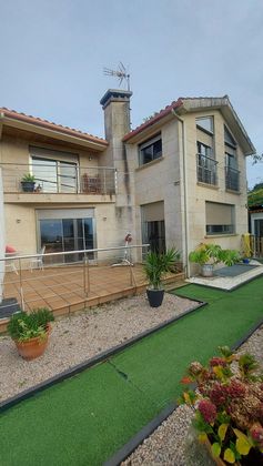 Foto 2 de Casa en venta en calle Camiño Comingues Matama de 8 habitaciones con terraza y garaje