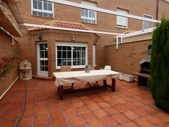 Foto 1 de Casa adossada en venda a San Pablo - Santa Teresa de 4 habitacions amb terrassa i piscina