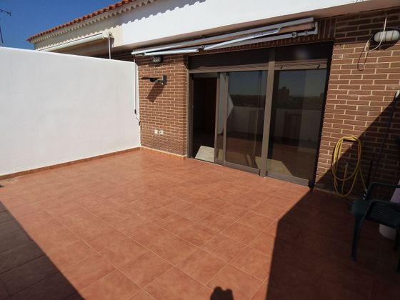 Foto 1 de Alquiler de ático en Carretas - Huerta de Marzo - La Pajarita de 3 habitaciones con terraza y garaje