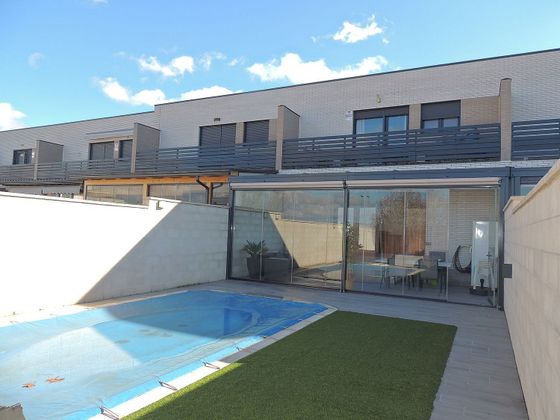 Foto 2 de Venta de casa adosada en Las Cañas de 4 habitaciones con terraza y piscina