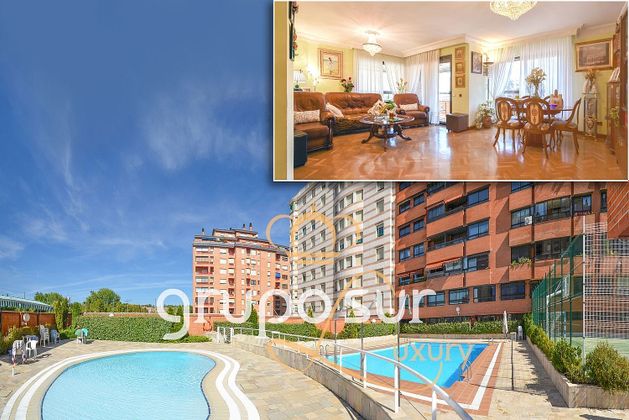 Foto 1 de Venta de piso en paseo Zorrilla de 4 habitaciones con terraza y piscina