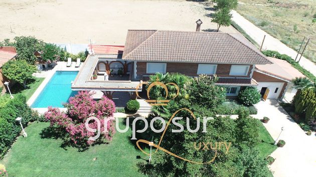 Foto 2 de Xalet en venda a calle Viejo de Simancas de 6 habitacions amb terrassa i piscina