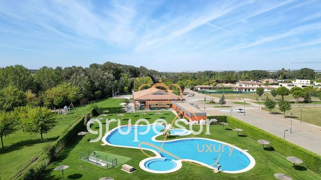 Foto 2 de Xalet en venda a calle El Bosque Real de 5 habitacions amb terrassa i piscina