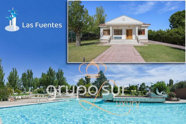 Foto 1 de Xalet en venda a calle Las Fuentes de 3 habitacions amb terrassa i piscina